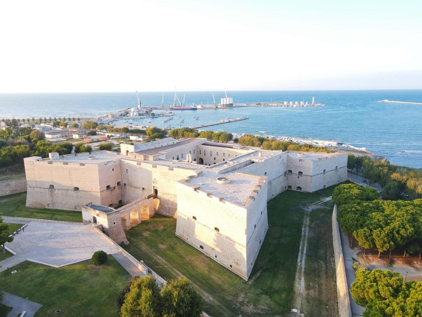 Cd Romanello Барлетта Экстерьер фото